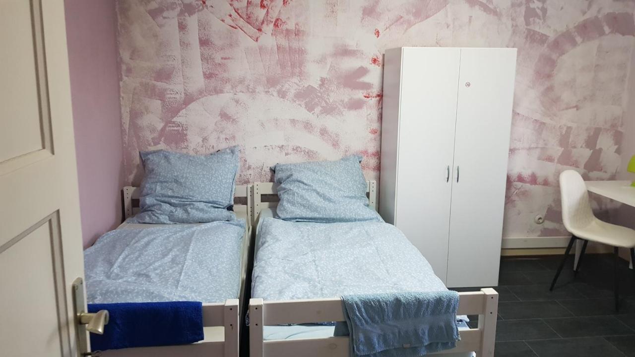Handwerker Unterkunft Monteurzimmer Mit Gemeinschaftsbad In Brebach 萨尔布吕肯 外观 照片