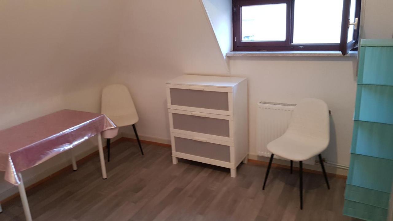 Handwerker Unterkunft Monteurzimmer Mit Gemeinschaftsbad In Brebach 萨尔布吕肯 外观 照片